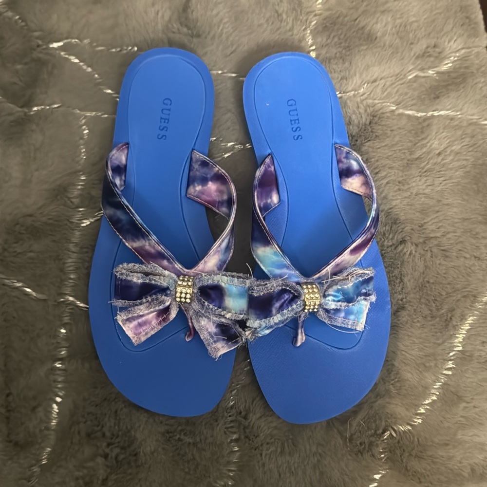 Like New Without Box Women's Guess Tuta2
Embellished Casual Thong Sandals Blue